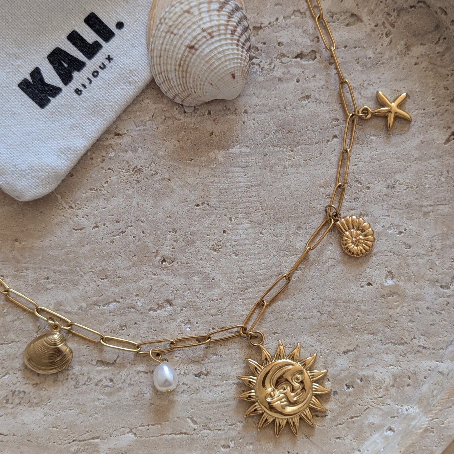 Collier avec charms Sunny